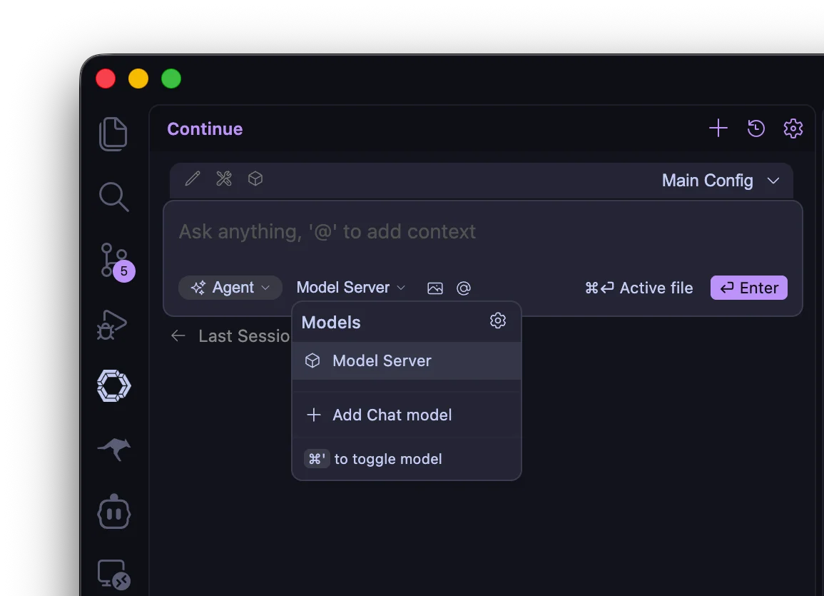 VS Code 的 Continue 面板，模型选择菜单已展开并显示 Model Server 选项